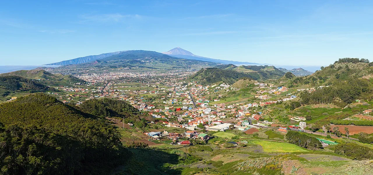 Het historische stadscentrum van San Cristóbal de La Laguna op Tenerife met gekleurde koloniale gevels